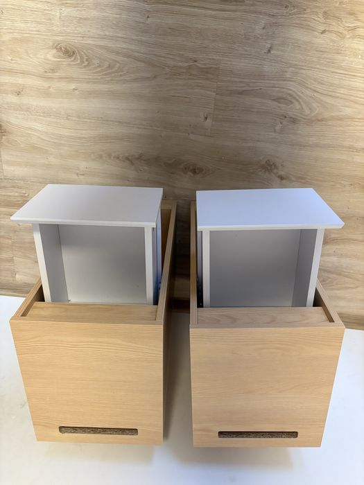 Dwoe nocne szafki brazowo- białe usb