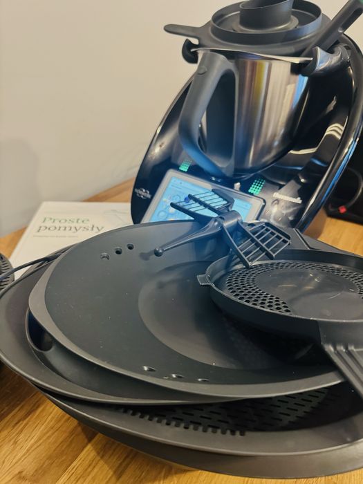 Thermomix TM6 czarny + komplet akcesoriów – bardzo dobry stan