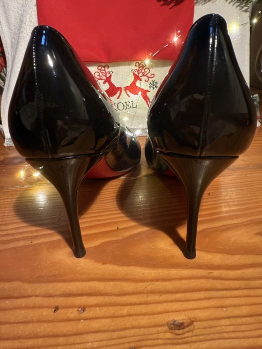 Szpilki czarne lakierowane rozmiar 40