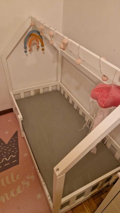 Cama de criança Montessori