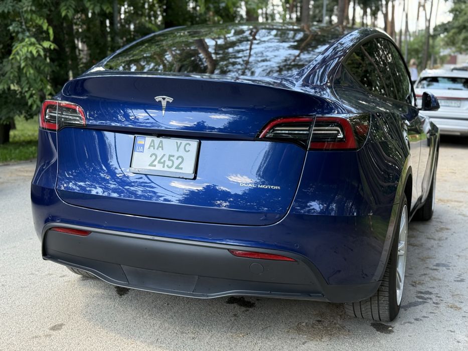 Tesla model Y 7мест 500km