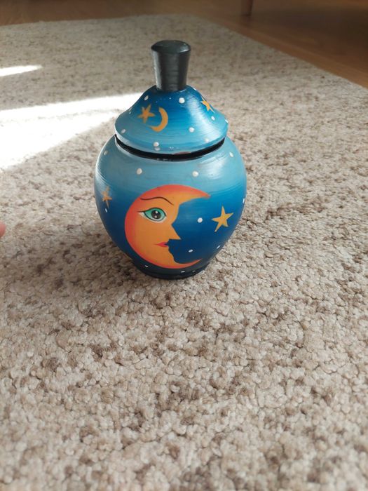 Pote em madeira pintado à mão