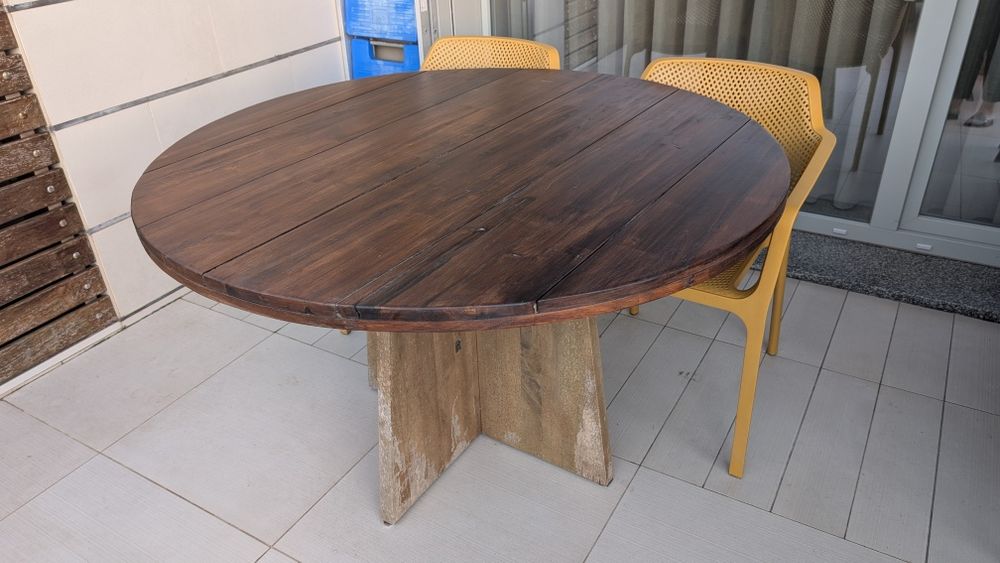 Mesa de Jardim La Redoute 
Acácia 
73cm.de altura 
120cm de diâmetro