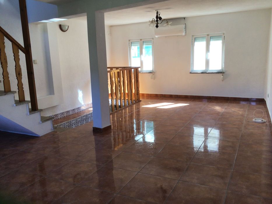 moradia em banda T2 a venda em Paul Covilhã