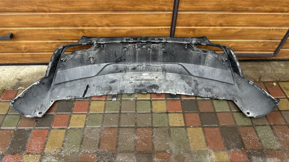 Губа заднього бампера Tesla Model Y Juniper (1932604-00-D)