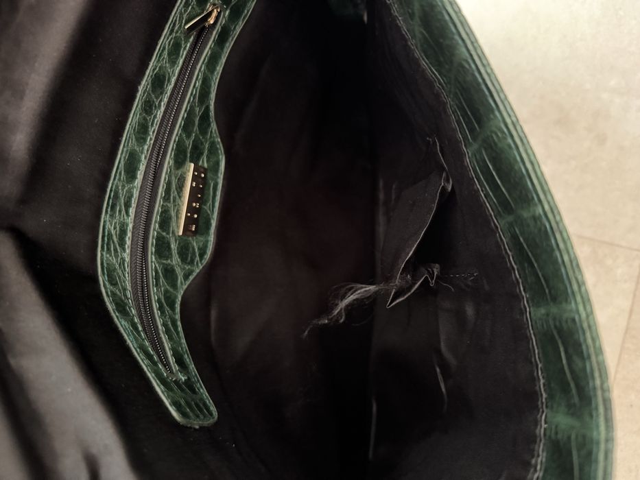 Зелена сумка папка з тисненням крокодил Mohito