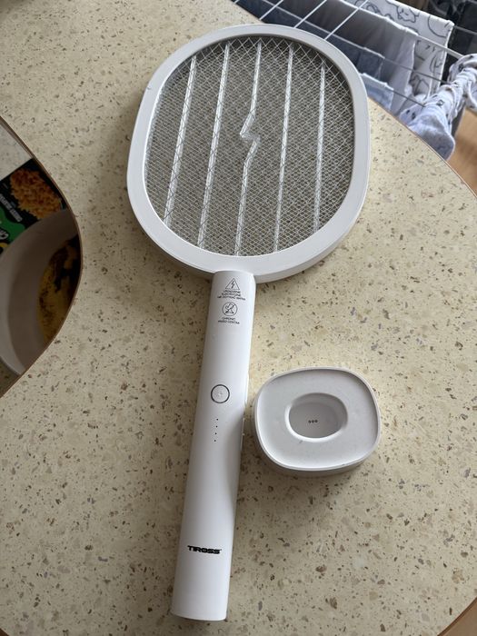 Elektryczna packa lapka na muchy