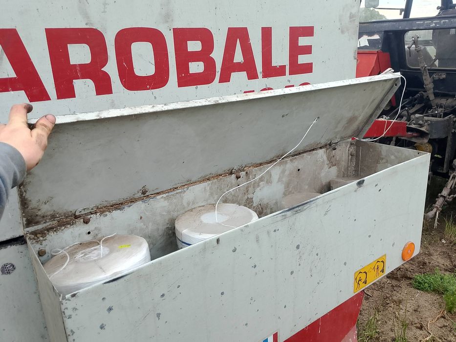 Prasa arobale 1212 Claas Rollant 42 farmer.