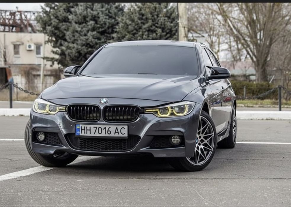 Продам BMW 330e гібрид 1 власник в Україні