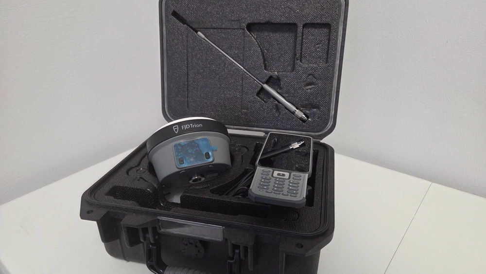 Odbiornik GNSS RTK FJDynamics V10i Tyczka Geodezyjna Rover
