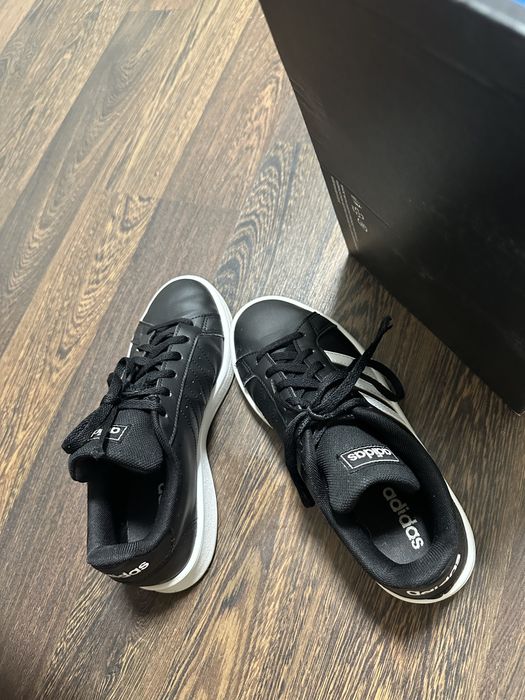 Кросівки Adidas оригінал