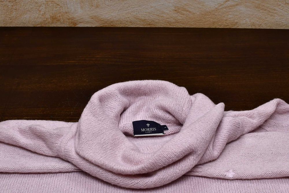 Różowy sweter z golfem Morris Lady rozm. L , 39% wełny