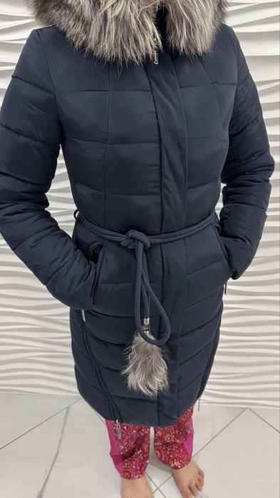 Продам зимовий жиночий пуховик