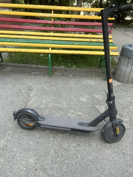 Xiaomi Mi Electric Scooter