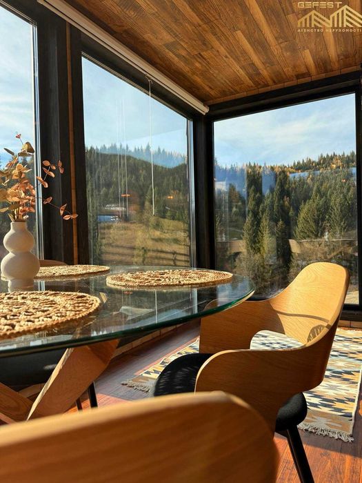 Верховина. Верховинський район. Карпати. Нерухомість. Котедж