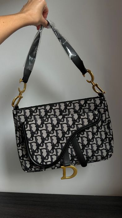 Torebka listonoszka Dior logowana na pasku cd