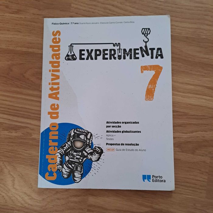 Manuais escolares e cadernos de atividades 7º ano