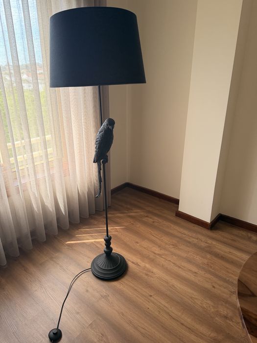 Abajur com Arara preto maison du monde