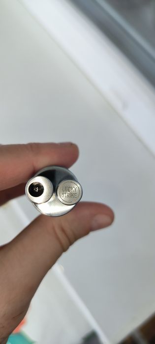 Зажигалка Lucky Strike