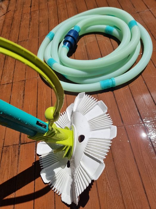 Aspirador hidráulico para piscina