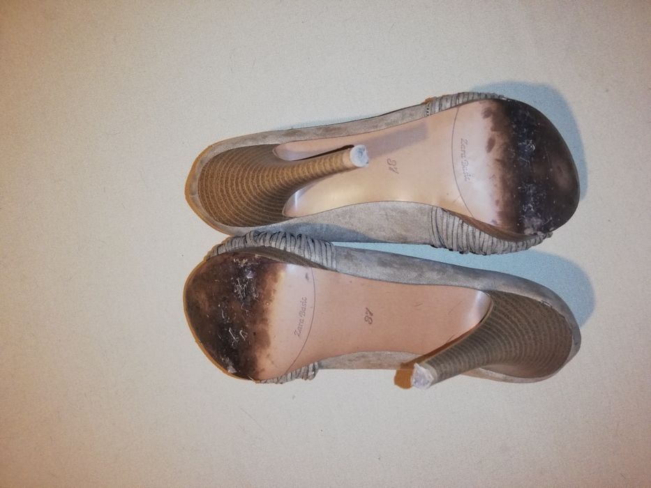 Sapatos salto alto beje