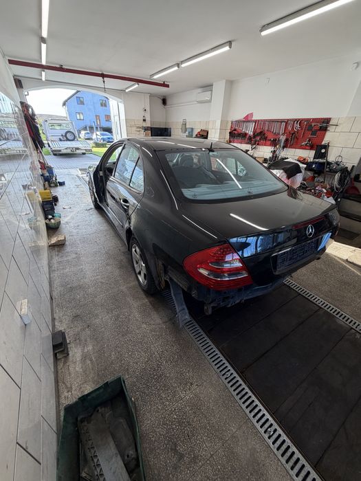Mercedes E klasa W211