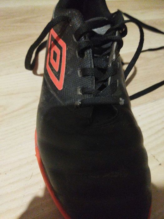 Halówki marki umbro