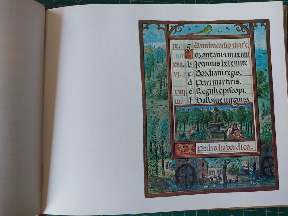 Livro Calendário com capa dura de 1968 com ilustrações