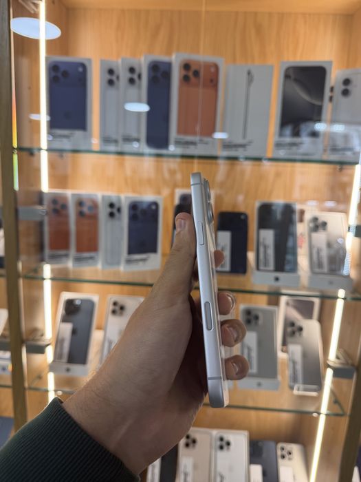 IPHONE 17 PRO MAX COMPLETAMENTE NOVO
