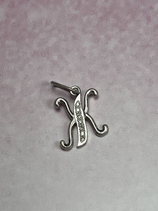 Срібна буква Ж