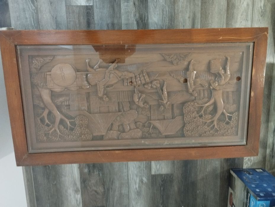 Стіл дерев'яний журнальний