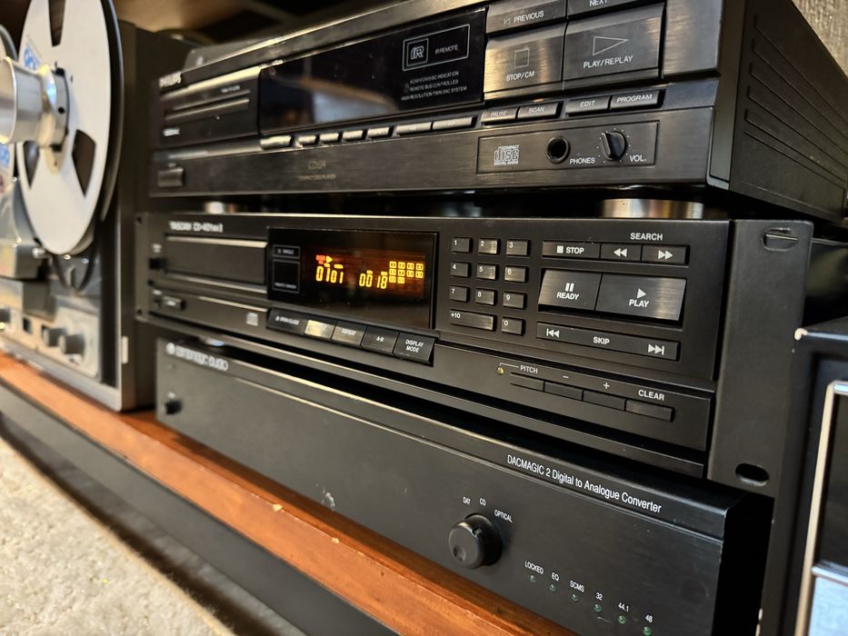 Tascam CD 401 MKll niesamowity studyjny  odtwarzacz CD po serwisie.