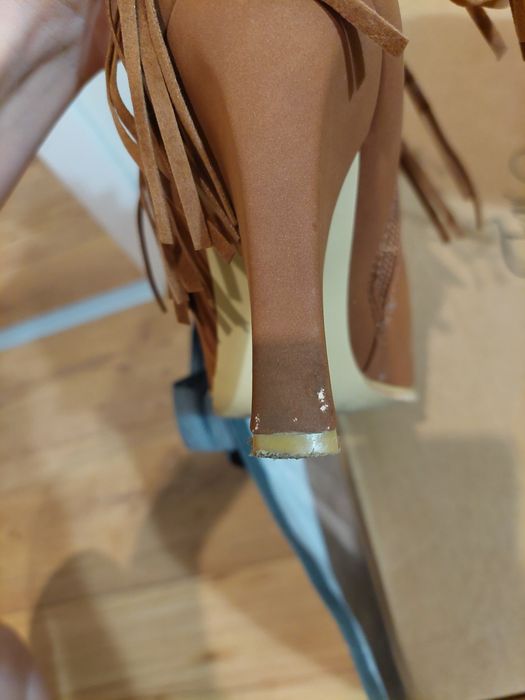 Botki brązowe camel 37 ocieplane frędzle