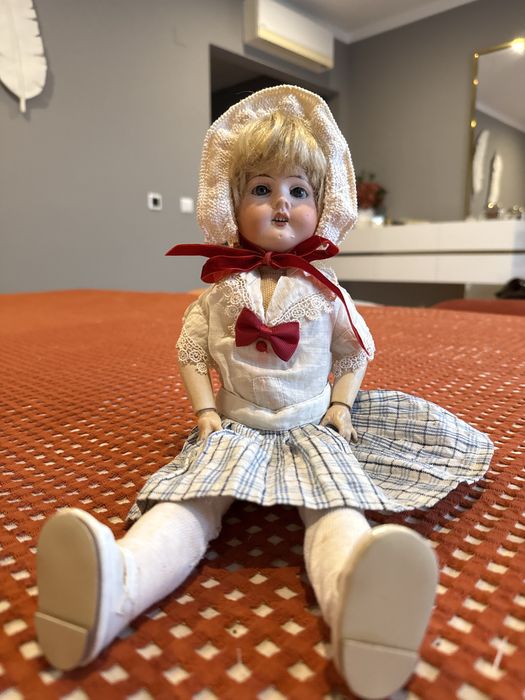 Boneca antiga alemã de porcelana de 1912 – 37 cm