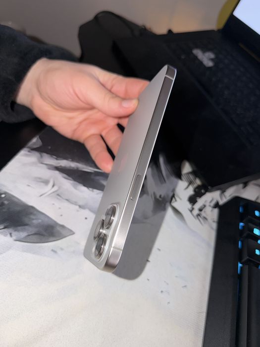 iPhone 15 Pro Max 512GB uszkodzony ekran