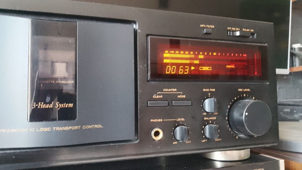 Magnetofon 3 glowicowy Teac V1010