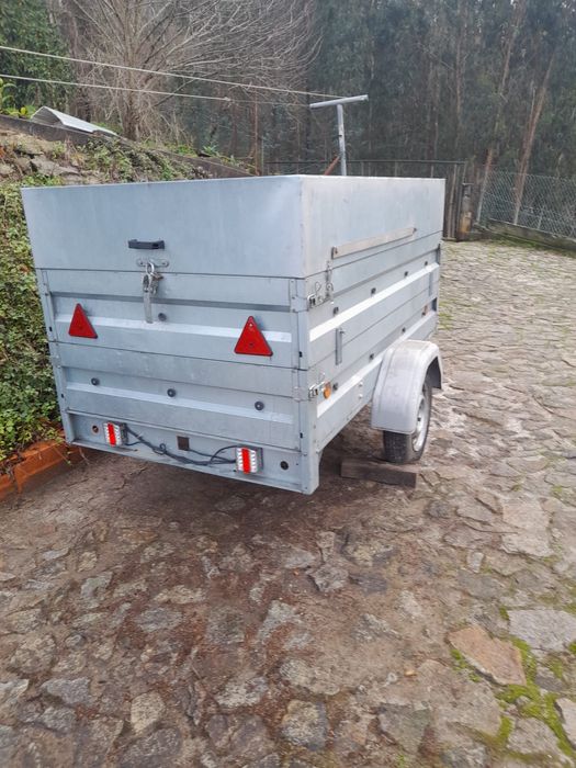 Reboque Trigano fechado