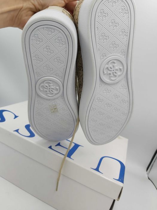 NOWE sneakersy GUESS złote monogram trampki rozmiar 35