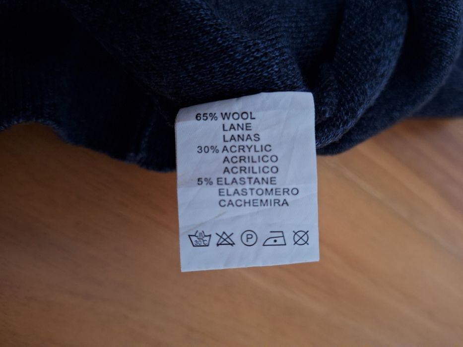 Sweter  męski   rozm.  6 XL ,  (nowy)