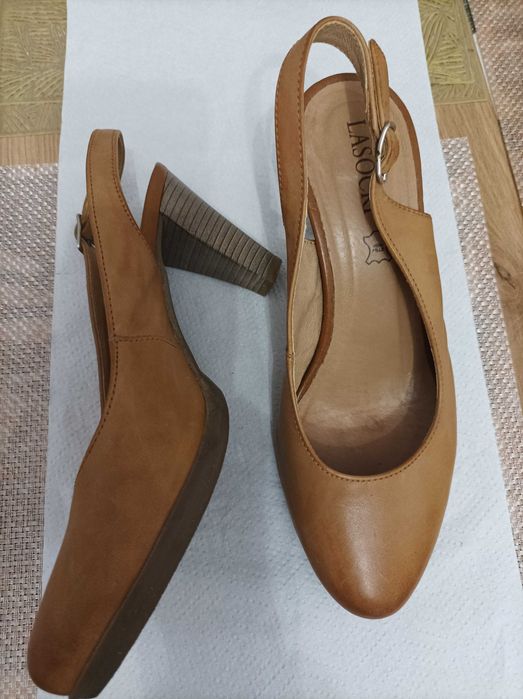 Buty na obcasie, Lasocki