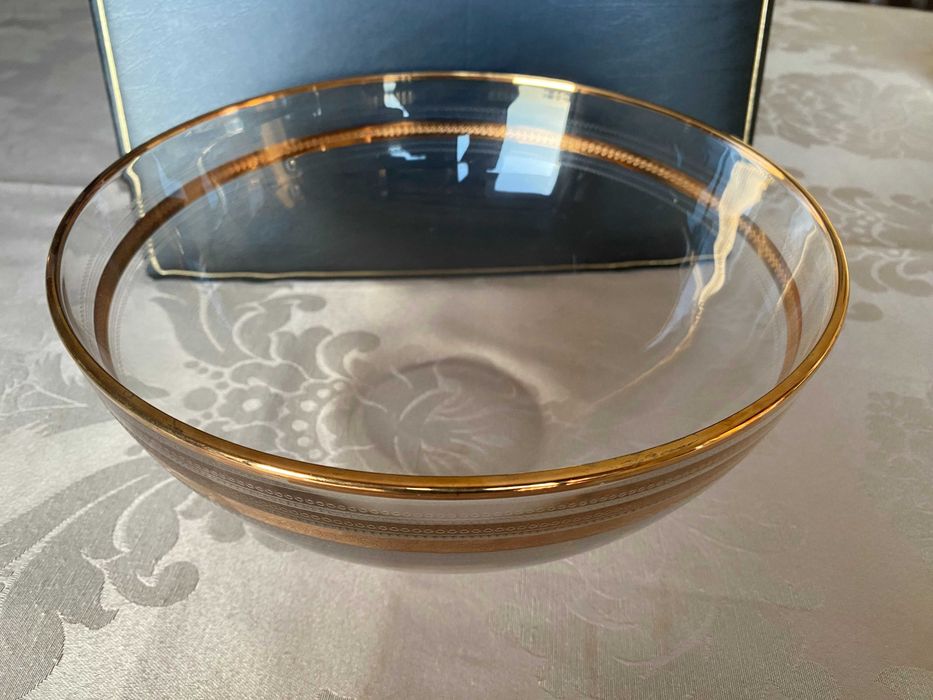 Saladeira J.G. Durand com duplo filete dourado de 24K