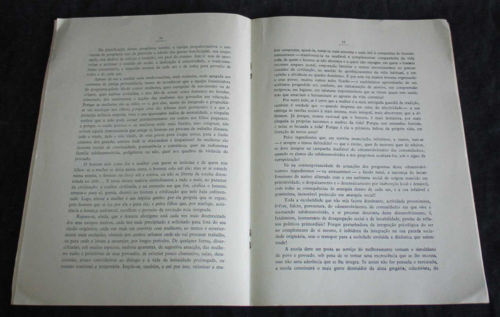 Livro A Escola para Angola - Uma Escola Diferente Manuel Ferreira Rosa
