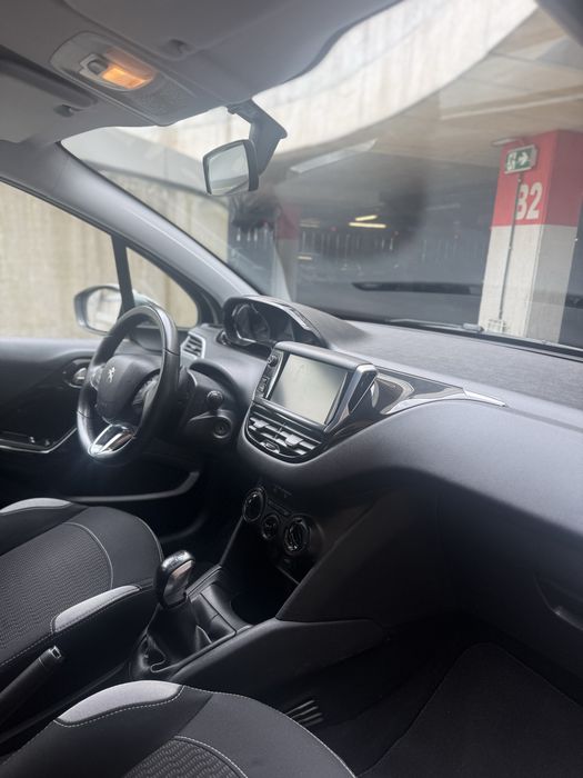 Peugeot 208 1.2 82cv Style