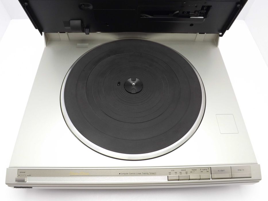 Gramofon tangencjalny Technics model SL-L1 Direct Drive Quartz