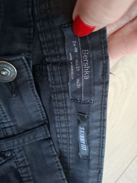 Bershka skinny fit spodnie czarne 40