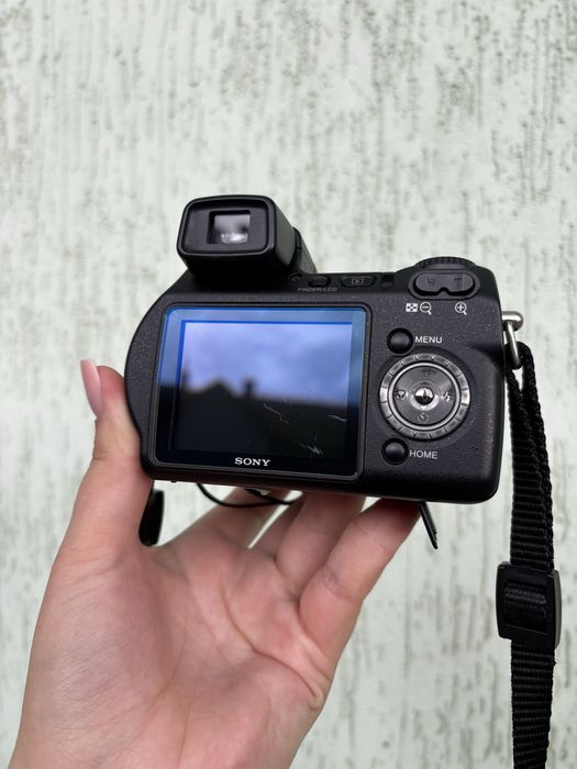 Цифровий фотоапарат Sony Cyber-shot DSC-H7