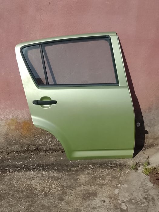 Porta Portas Daihatsu Sirion M3 Ano 2006 Frente e Trás Cor Verde (PORTAS NUAS)