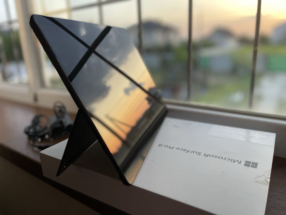 surface pro 9 - купить планшеты - Цена на OLX.ua