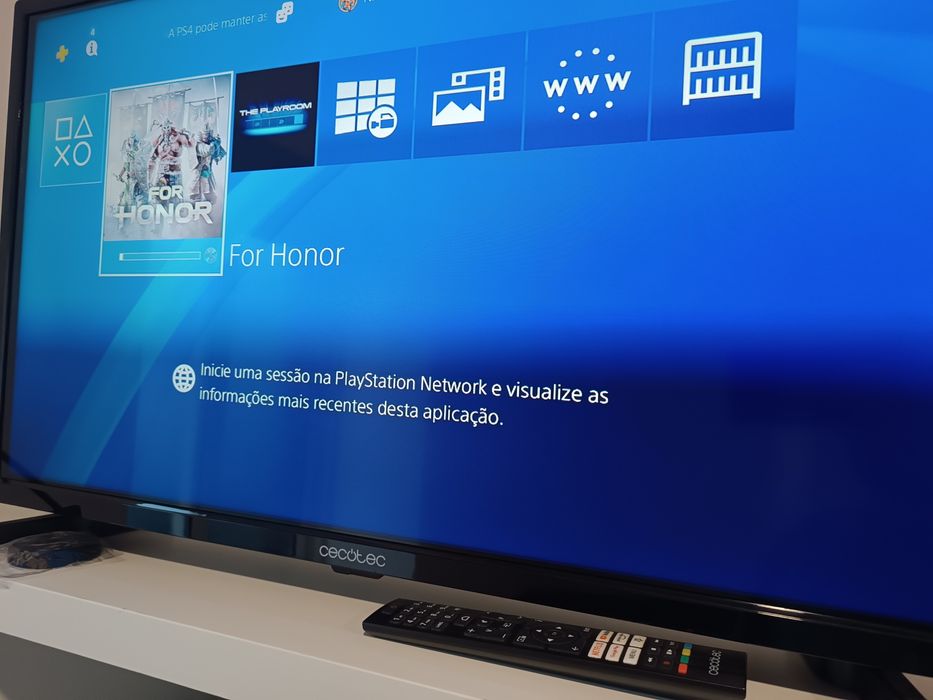 PS4 Slim 500GB + 2 Comandos + 4 Jogos