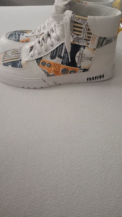 Buty młodzieżowe